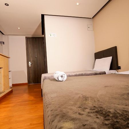 Hotel Htl Bogota Bagian luar foto