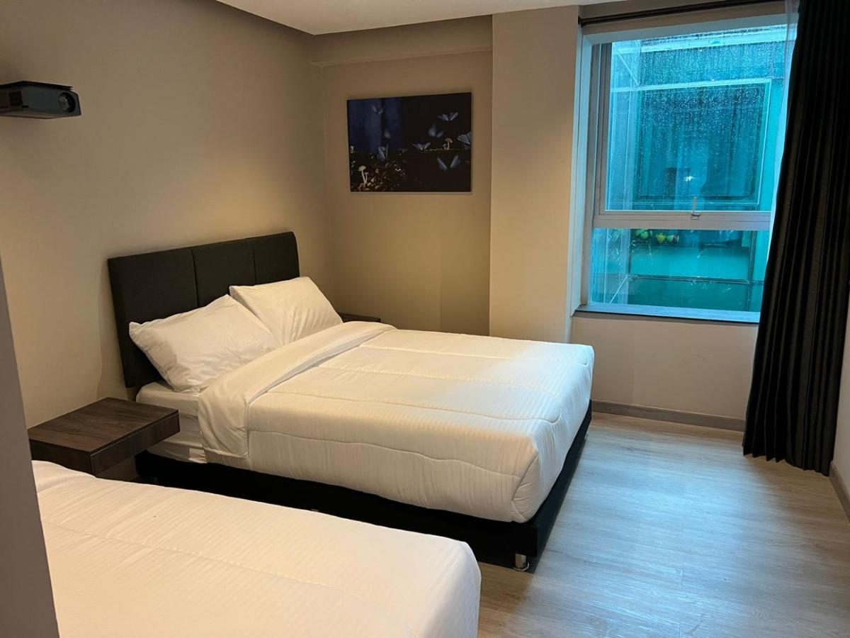 Hotel Htl Bogota Bagian luar foto