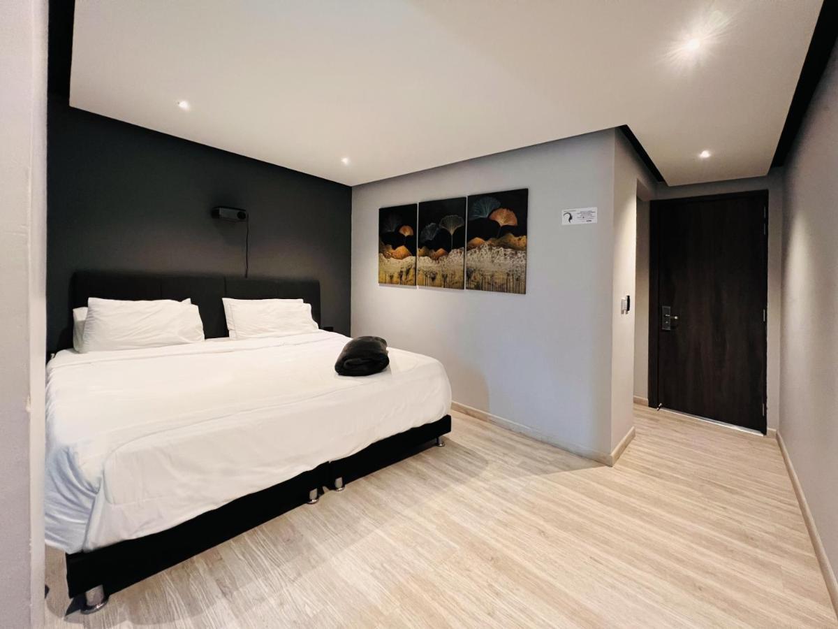 Hotel Htl Bogota Bagian luar foto