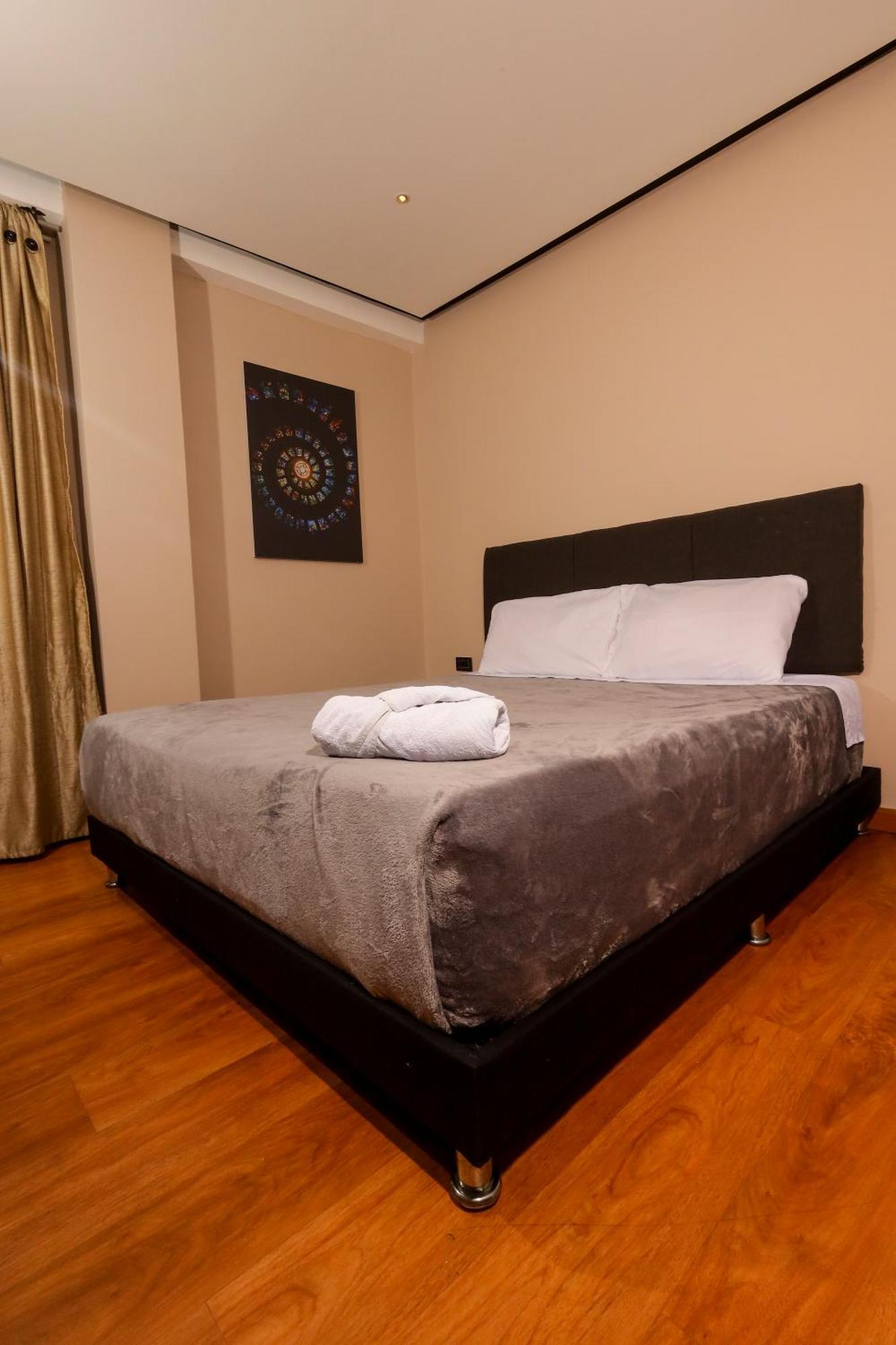 Hotel Htl Bogota Bagian luar foto