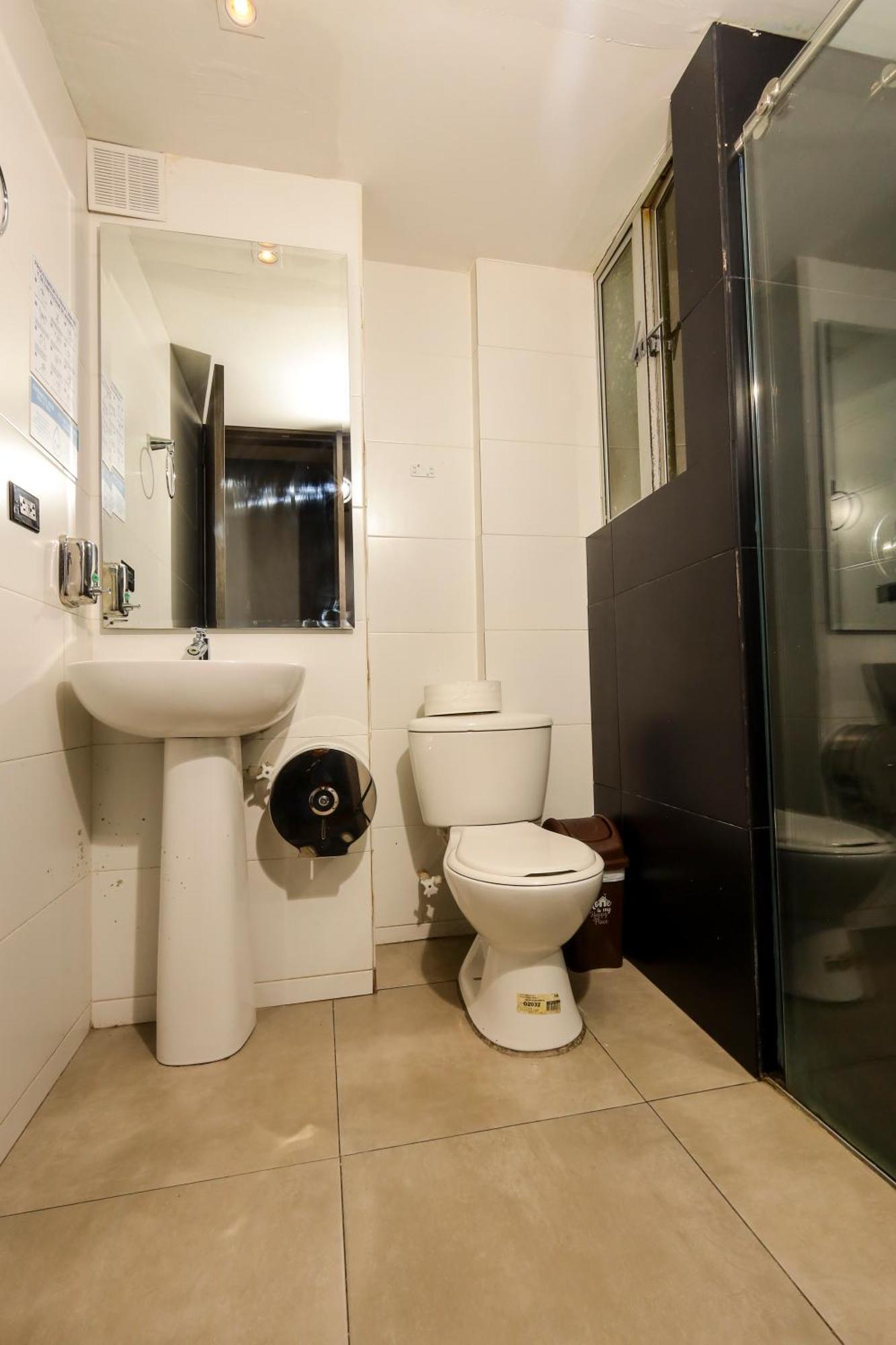 Hotel Htl Bogota Bagian luar foto